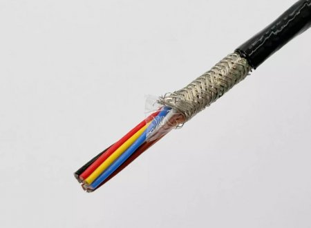 电力电缆的绝缘层材料具备哪些主要性能？